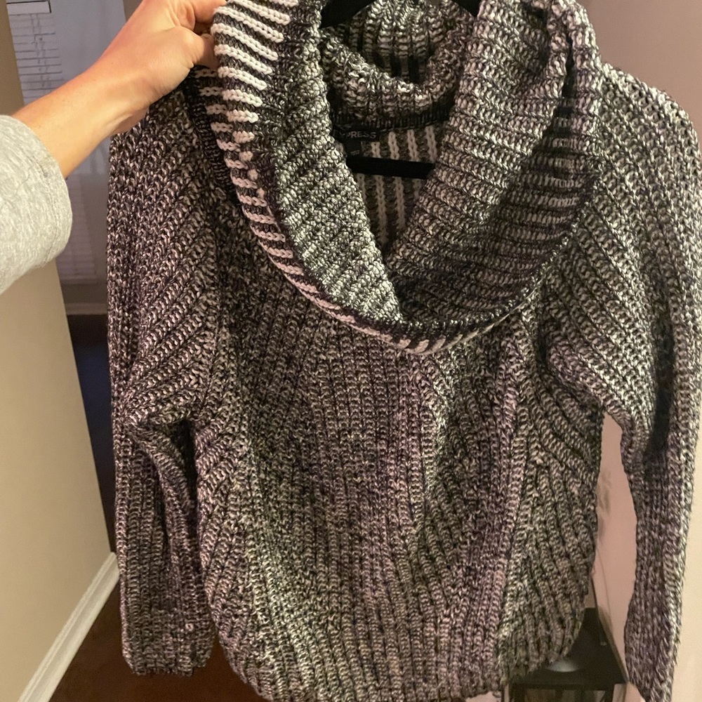 Cow neck grey sweater